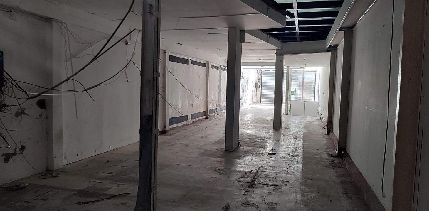Foto de Local en esquina sobre 47 y Diagonal 74 | 432 m², imagen 2