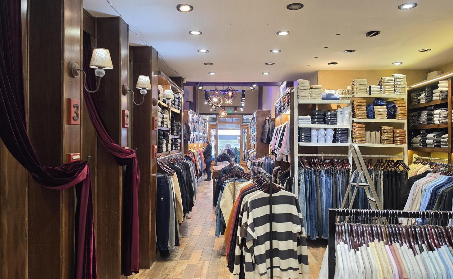 Foto de Local comercial en alquiler | Pleno centro de La Plata | Gran salón de, imagen 3