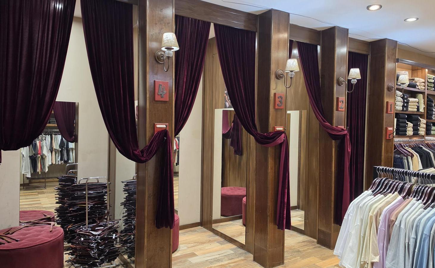 Foto de Local comercial en alquiler | Pleno centro de La Plata | Gran salón de, imagen 2