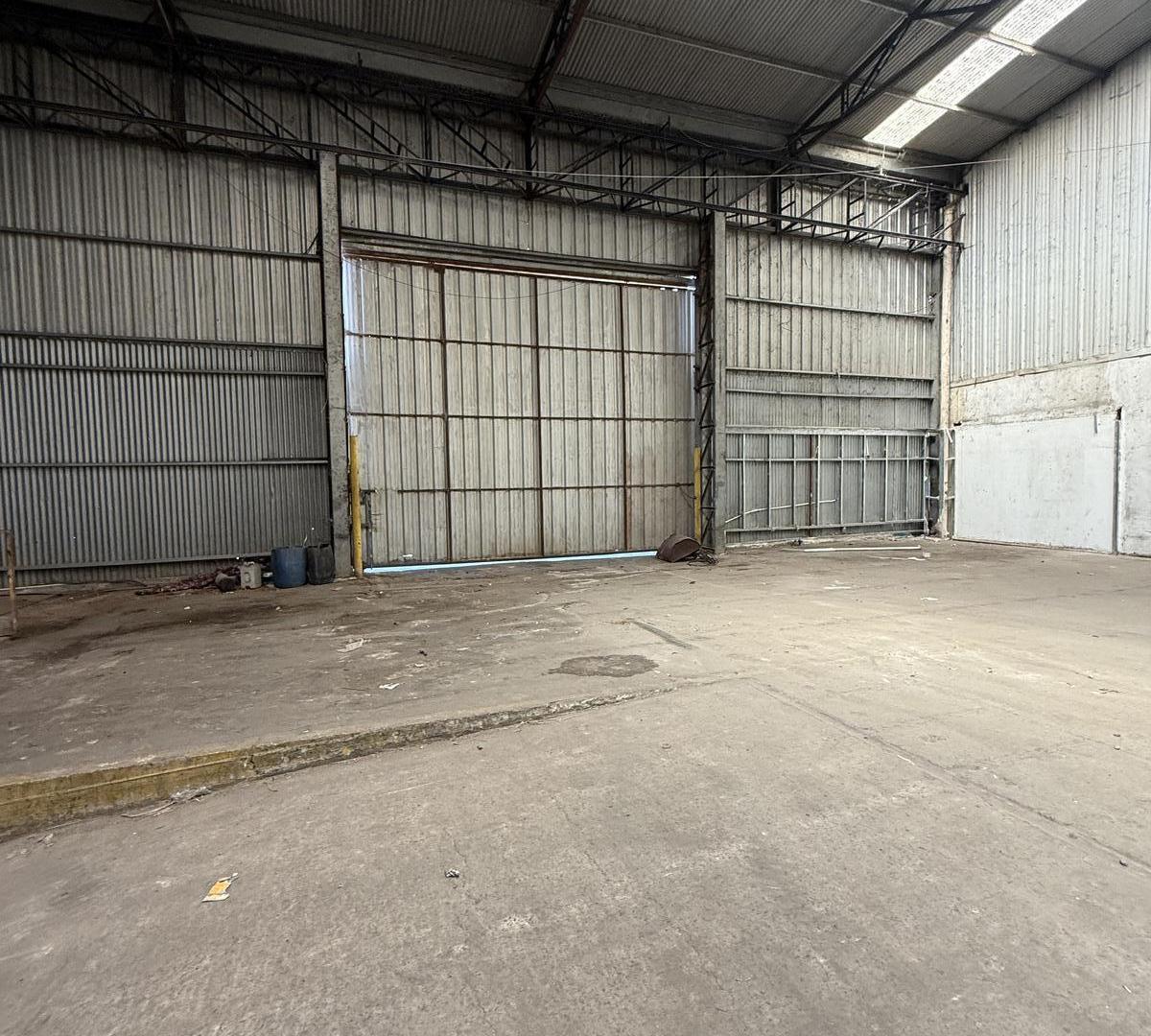 Foto de Predio Industrial de 6.565 m² | Playa de 9.100 m² | Ruta 2 y Ruta 36, imagen 1