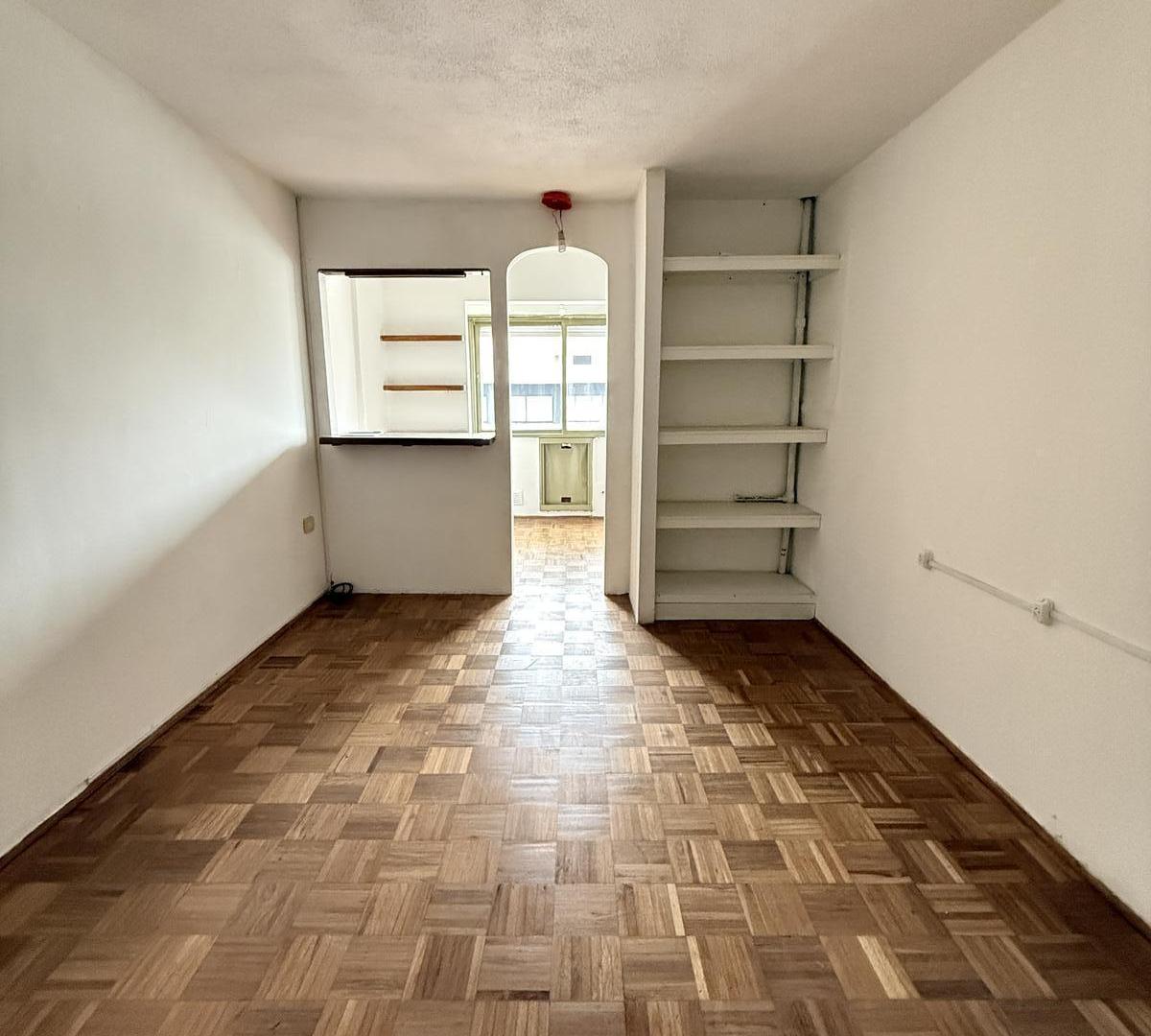 Foto de Monoambiente luminoso | Calle 4 entre 49 y 50 | Pleno centro, imagen 2