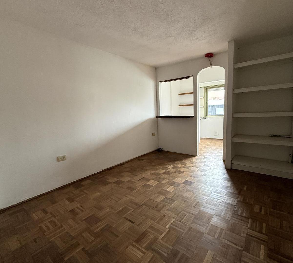 Foto de Monoambiente luminoso | Calle 4 entre 49 y 50 | Pleno centro, imagen 5