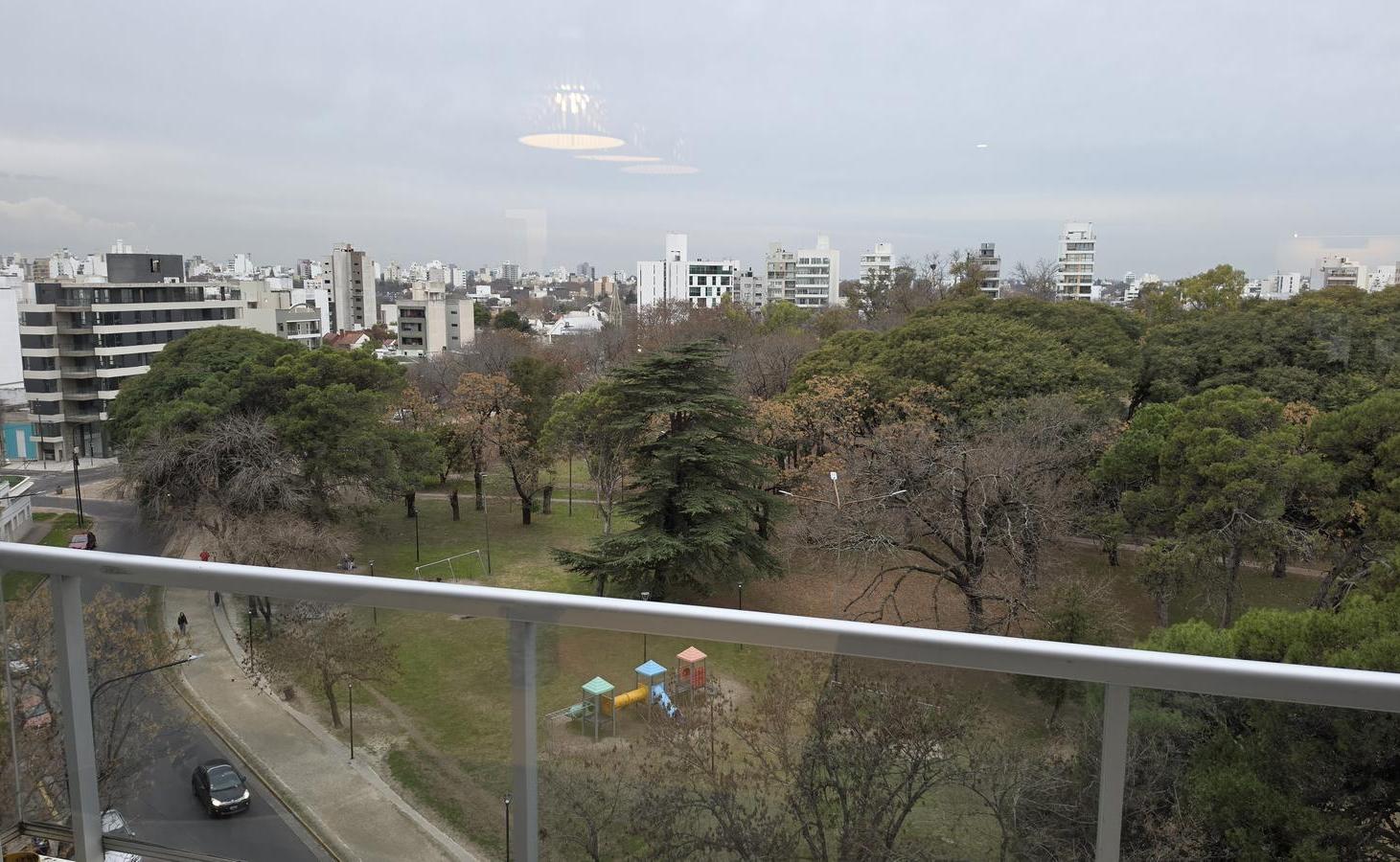 Foto de Departamento en venta frente al Parque San Martín | Cochera cubierta |, imagen 2