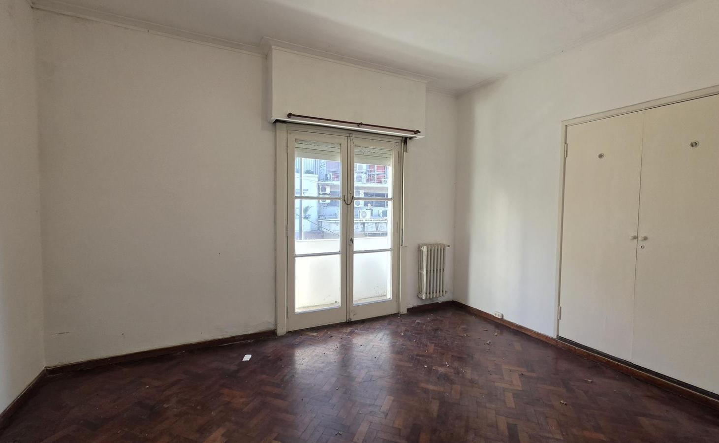Foto de Departamento de 2 dormitorios en alquiler | Balcón al frente | Centro, imagen 1