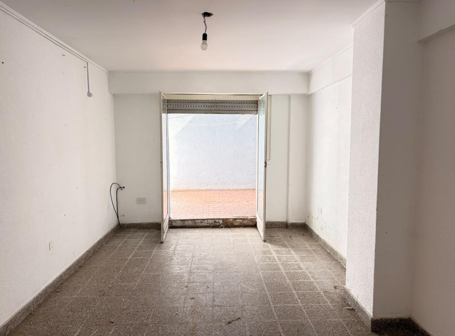 Foto de Departamento de 2 dormitorios | Dos patios | Pleno centro de La Plata, imagen 1