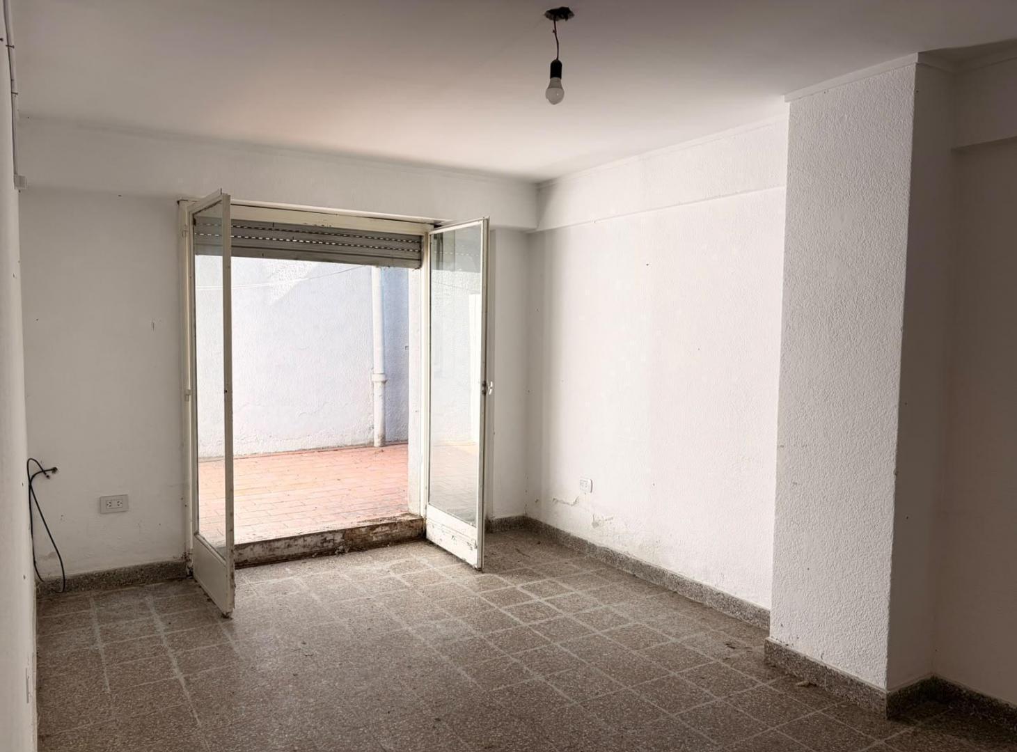 Foto de Departamento de 2 dormitorios | Dos patios | Pleno centro de La Plata, imagen 2