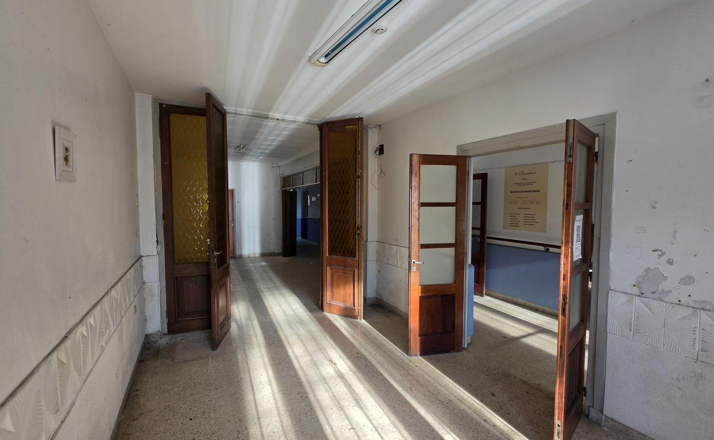 Foto de Edificio Institucional en Venta | 30 Habitaciones | Av. 51, imagen 3