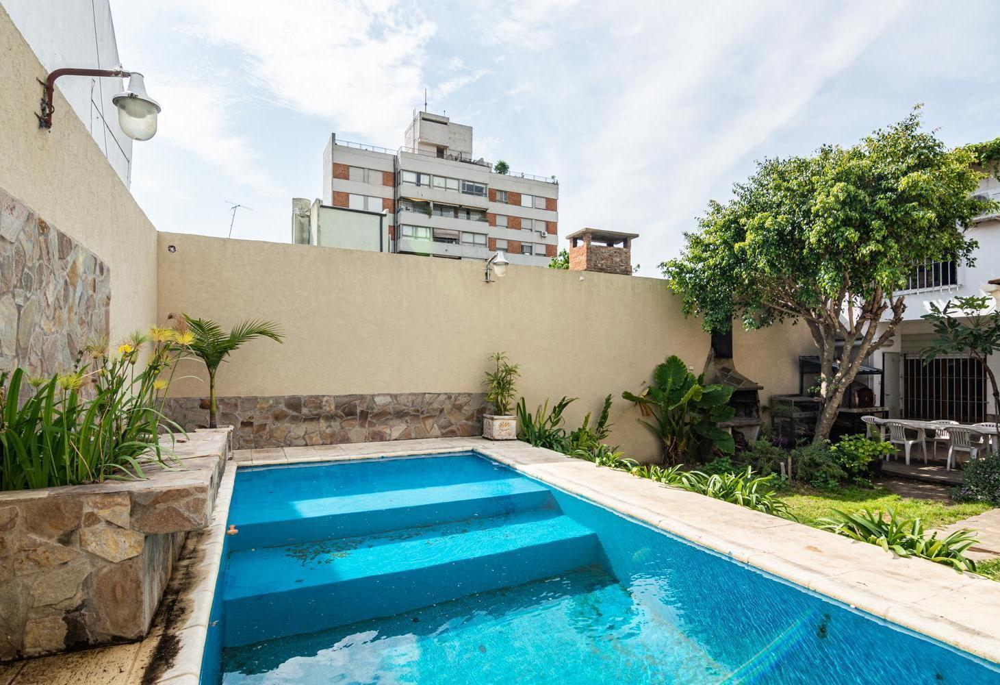 Foto de Casa en venta en Barrio Norte | 4 dormitorios estudio | Pileta y, imagen 3