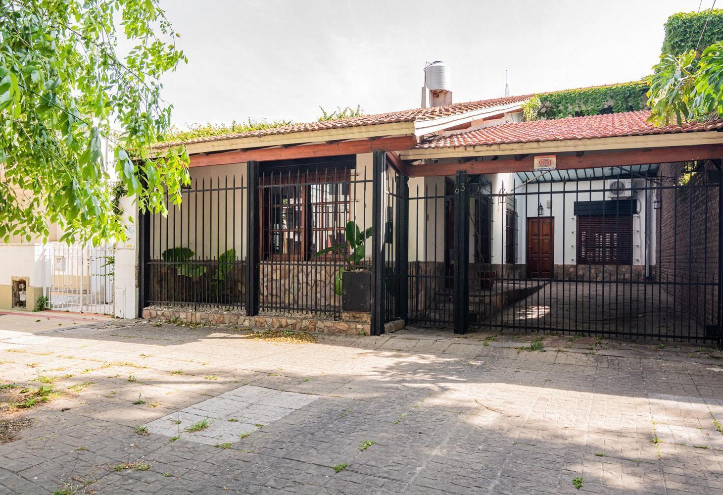 Foto de Casa en venta en Barrio Norte | 4 dormitorios estudio | Pileta y, imagen 1