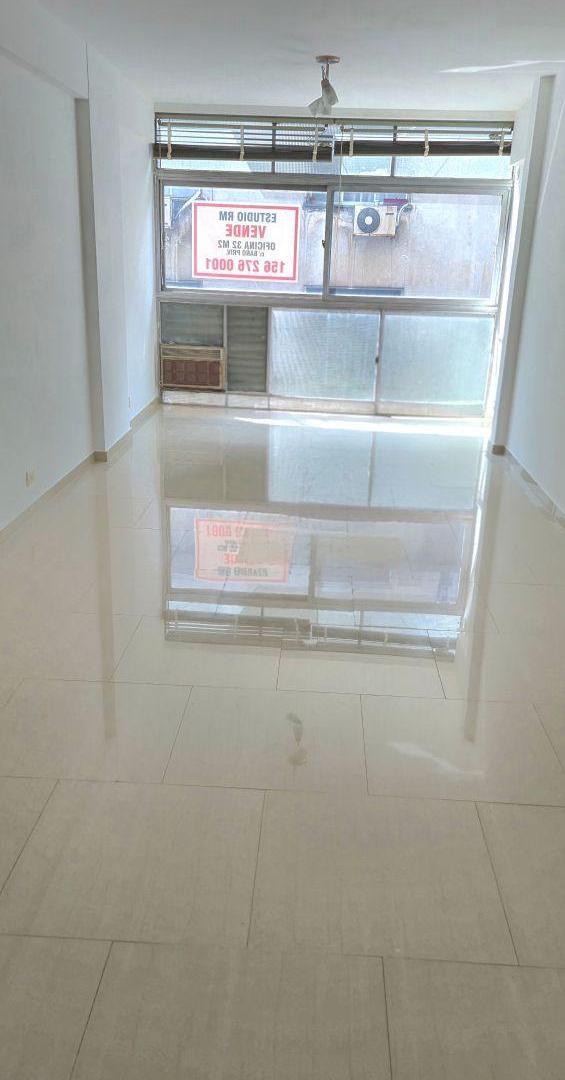 Foto de Oficina al frente con baño privado y muy luminosa -reciclada a nueva-, imagen 1