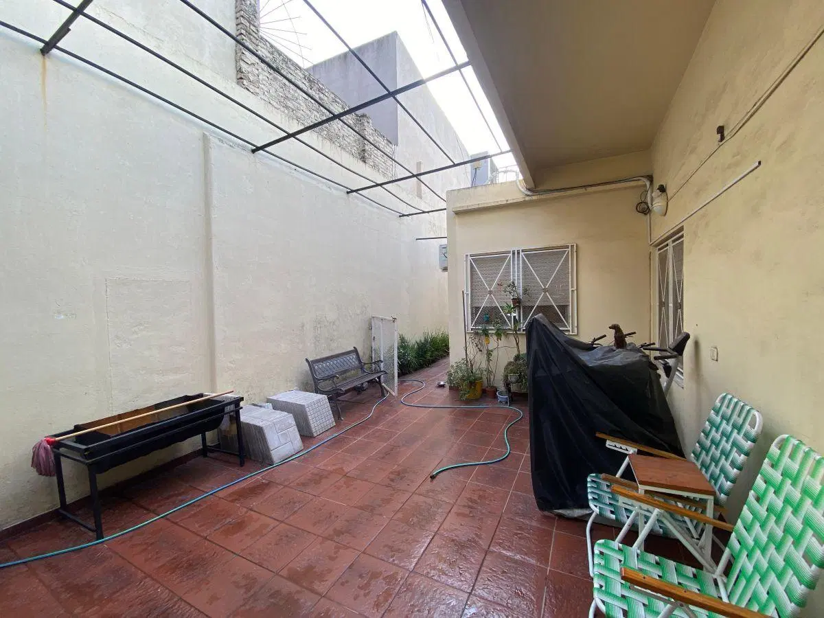 Casa Familiar En El Centro De Barrio Naon 3