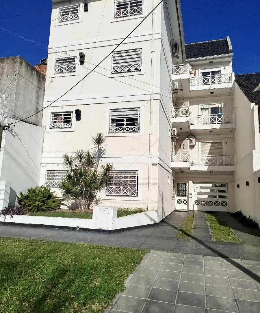Departamento 3er piso con ascensor 2