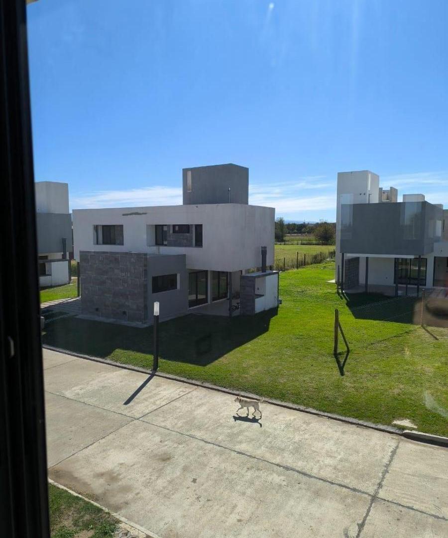 VENTA DE DUPLEX EN HOUSING AIRES DE LA CAMPIÑA, cordoba.