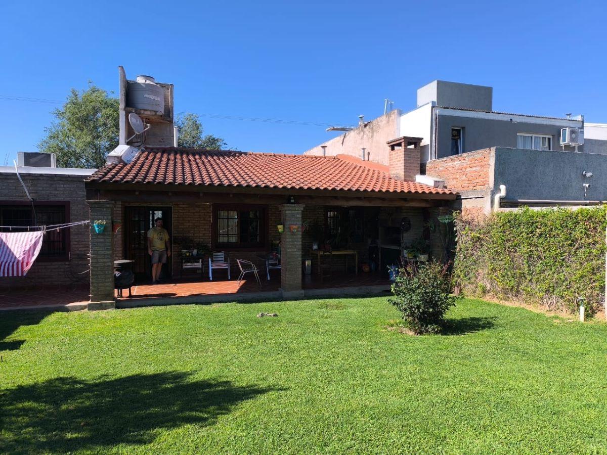 VENTA - EXCELENTE OPORTUNIDAD - CASA 2 DORMITORIOS - ZONA NORTE, CBA CAPITAL.