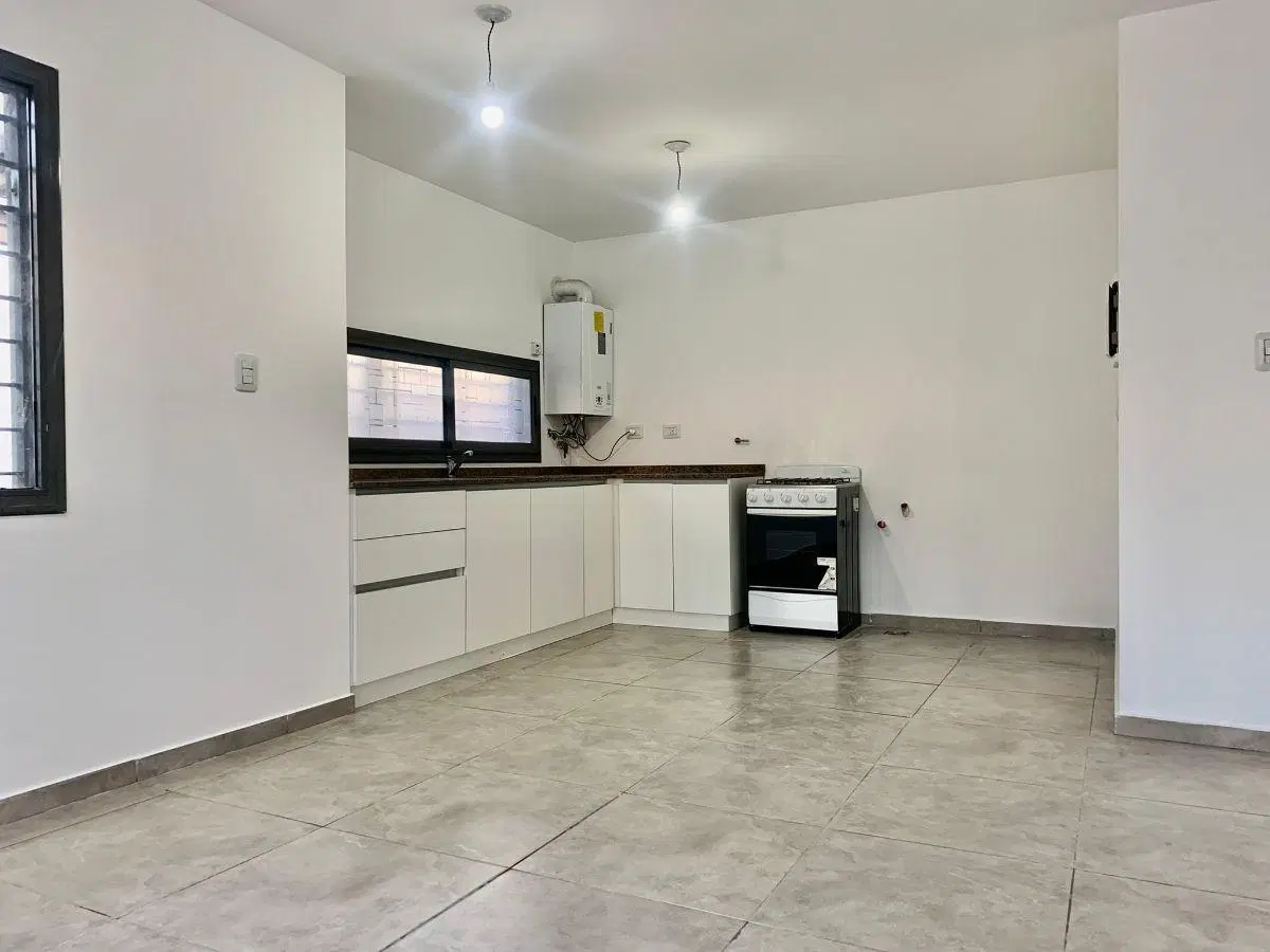 ALQUILER - DUPLEX 3 DORMITORIOS - EXCELENTE UBICACION, VILLA GRAL BELGRANO. 3