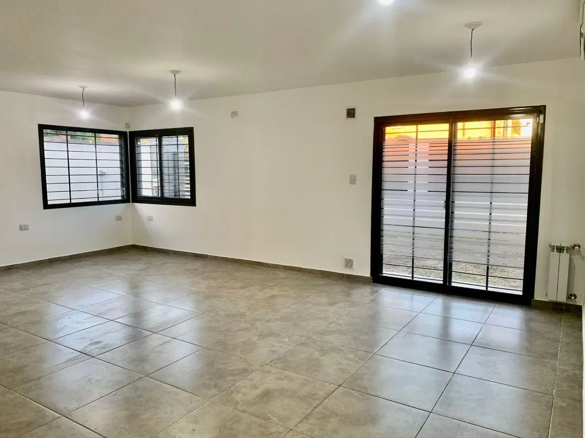 ALQUILER - DUPLEX 3 DORMITORIOS - EXCELENTE UBICACION, VILLA GRAL BELGRANO. 2