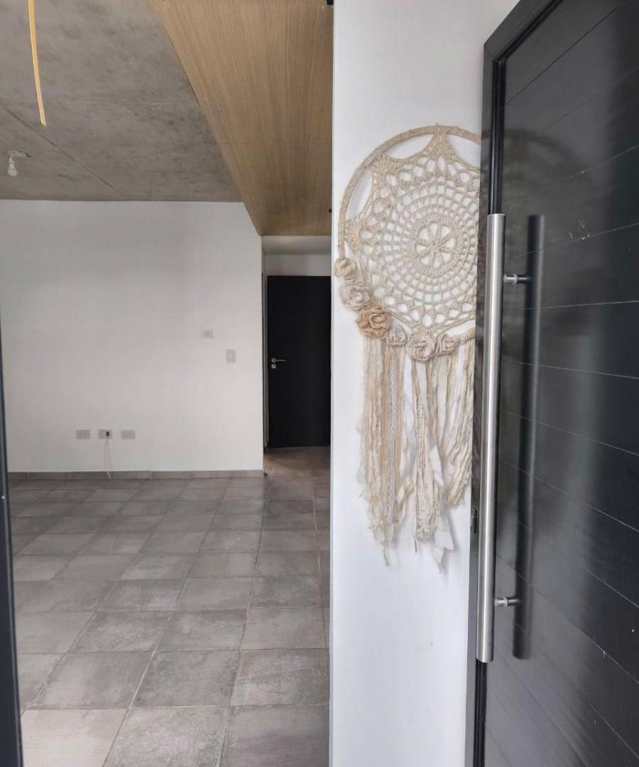 Foto de ALQUILER - EXCELENTE DEPTO 1 DORM. - B° GUEMES, CORDOBA CAPITAL., imagen 2