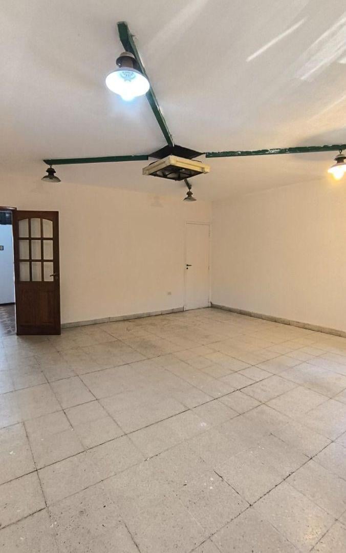 Foto de VENTA - CASA 4 DORMITORIOS - B° EL ROSEDAL, CORDOBA CAPITAL-, imagen 4