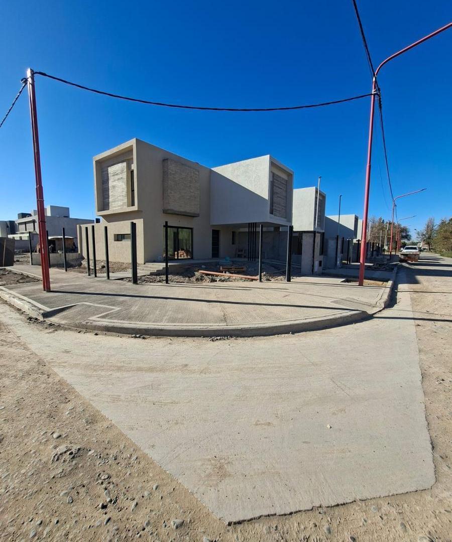 Duplex a estrenar en venta Barrio Los Plátanos, Cipolletti