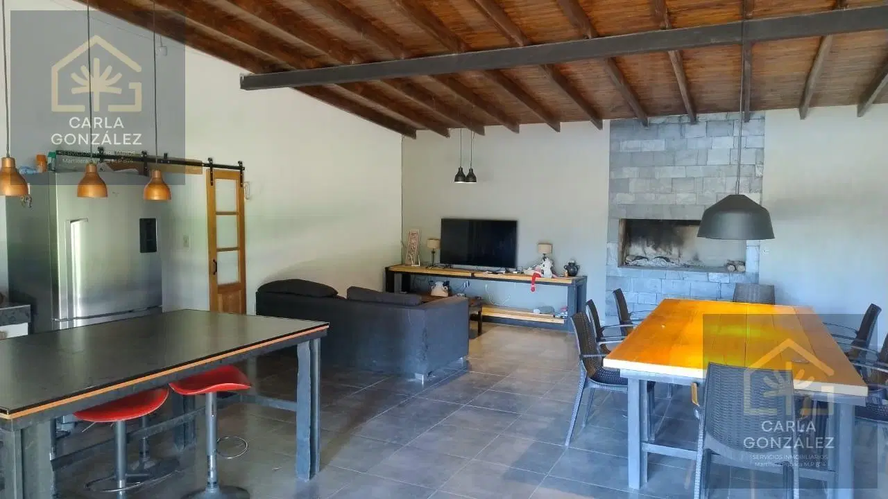 VENTA DE CASA QUINTA ZONA CHACRAS CINCO SALTOS 5