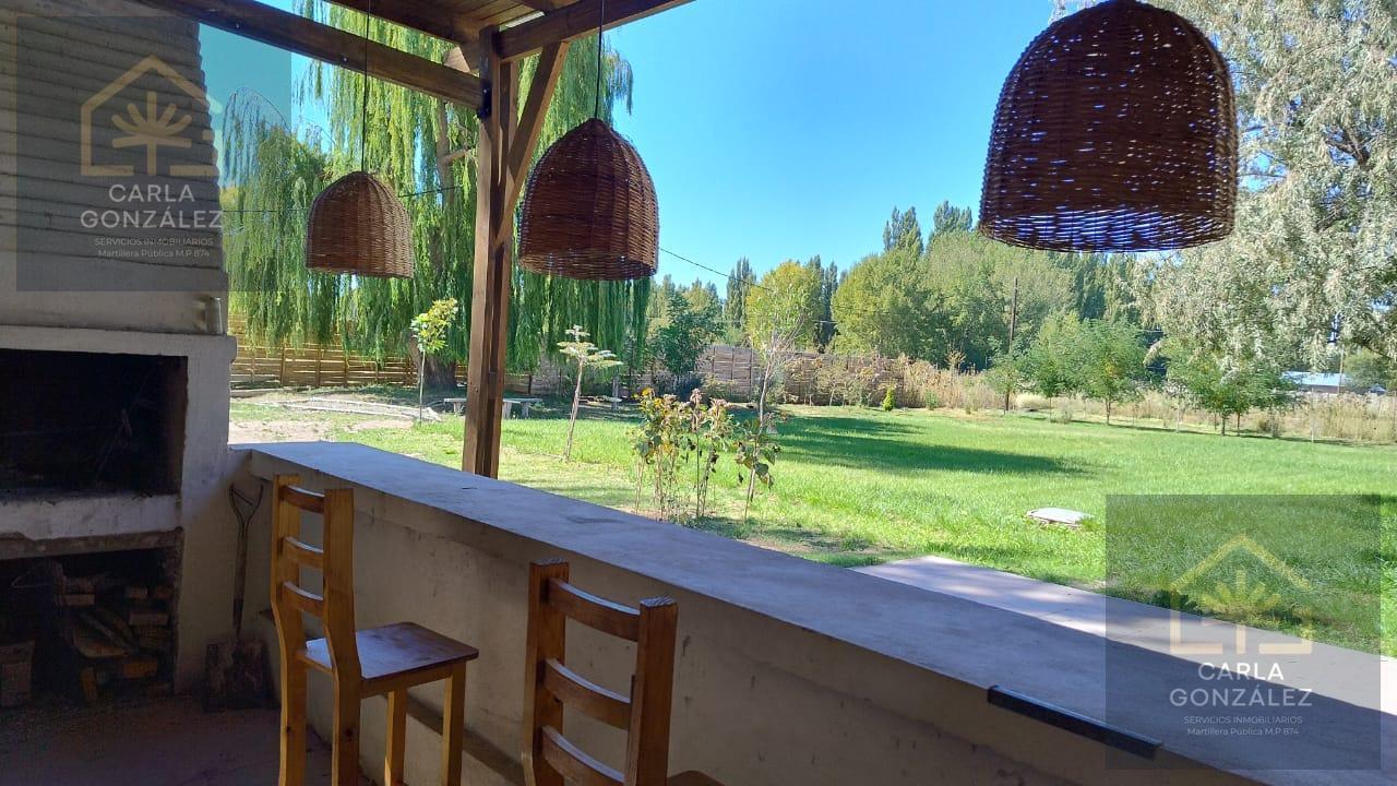VENTA DE CASA QUINTA ZONA CHACRAS CINCO SALTOS