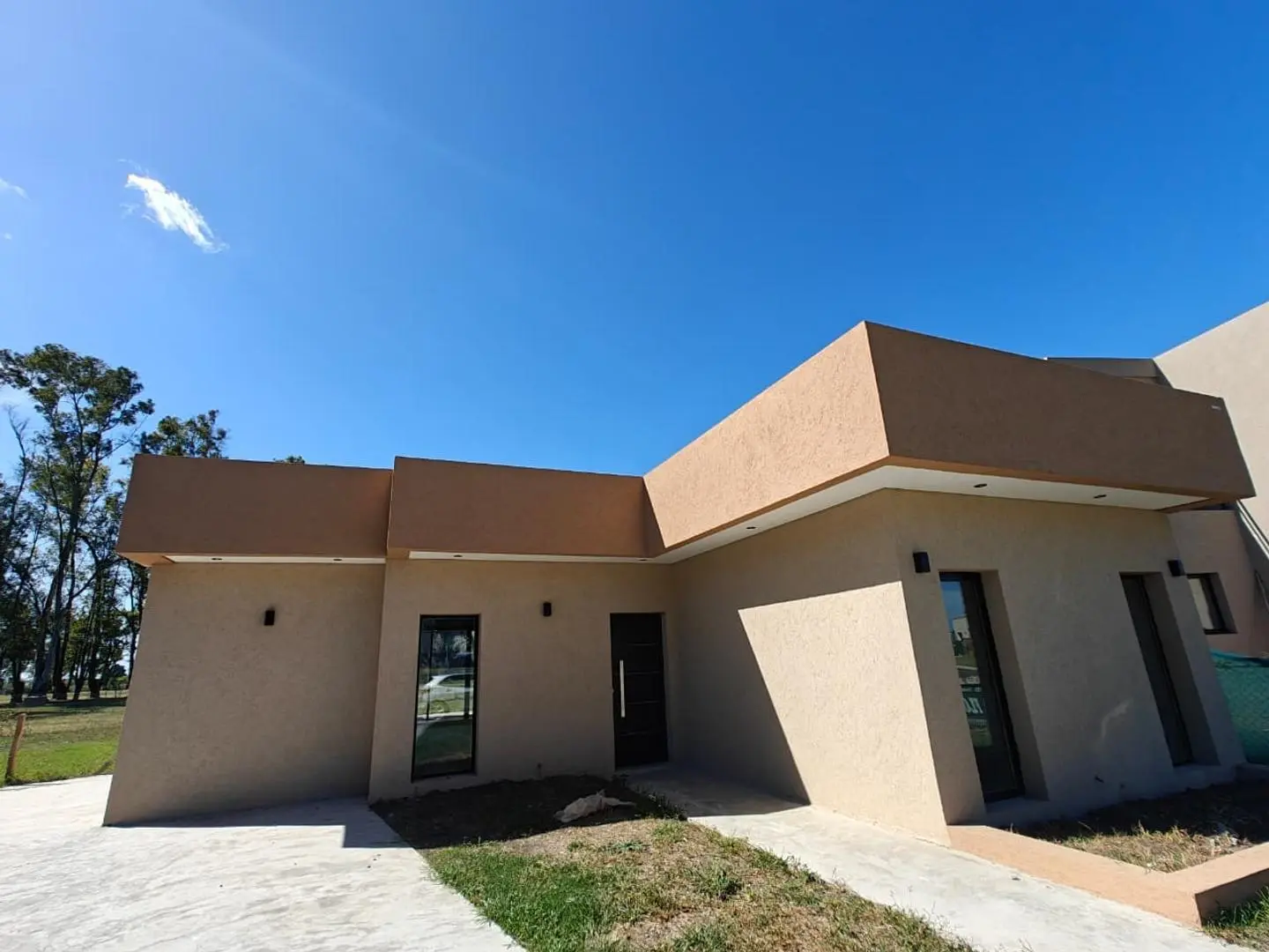 Casa en venta en Santa Sofia Pilar del Este 2