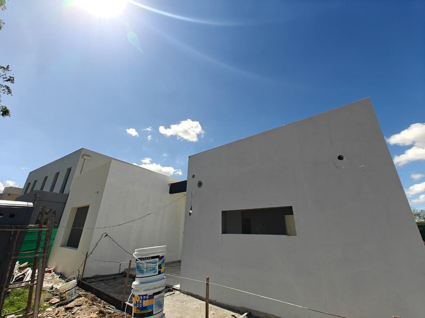 Casa en venta en San Ramon, Pilar del Este. Oportunidad!