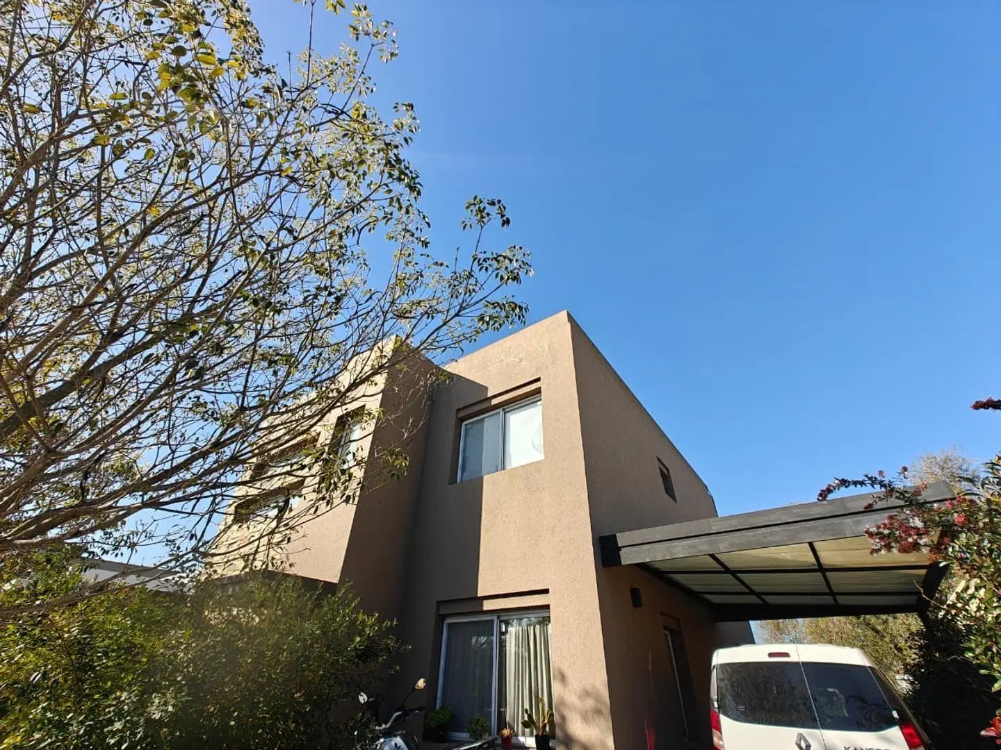 Casa de 5 ambientes en San Ramiro Pilar del Este 2