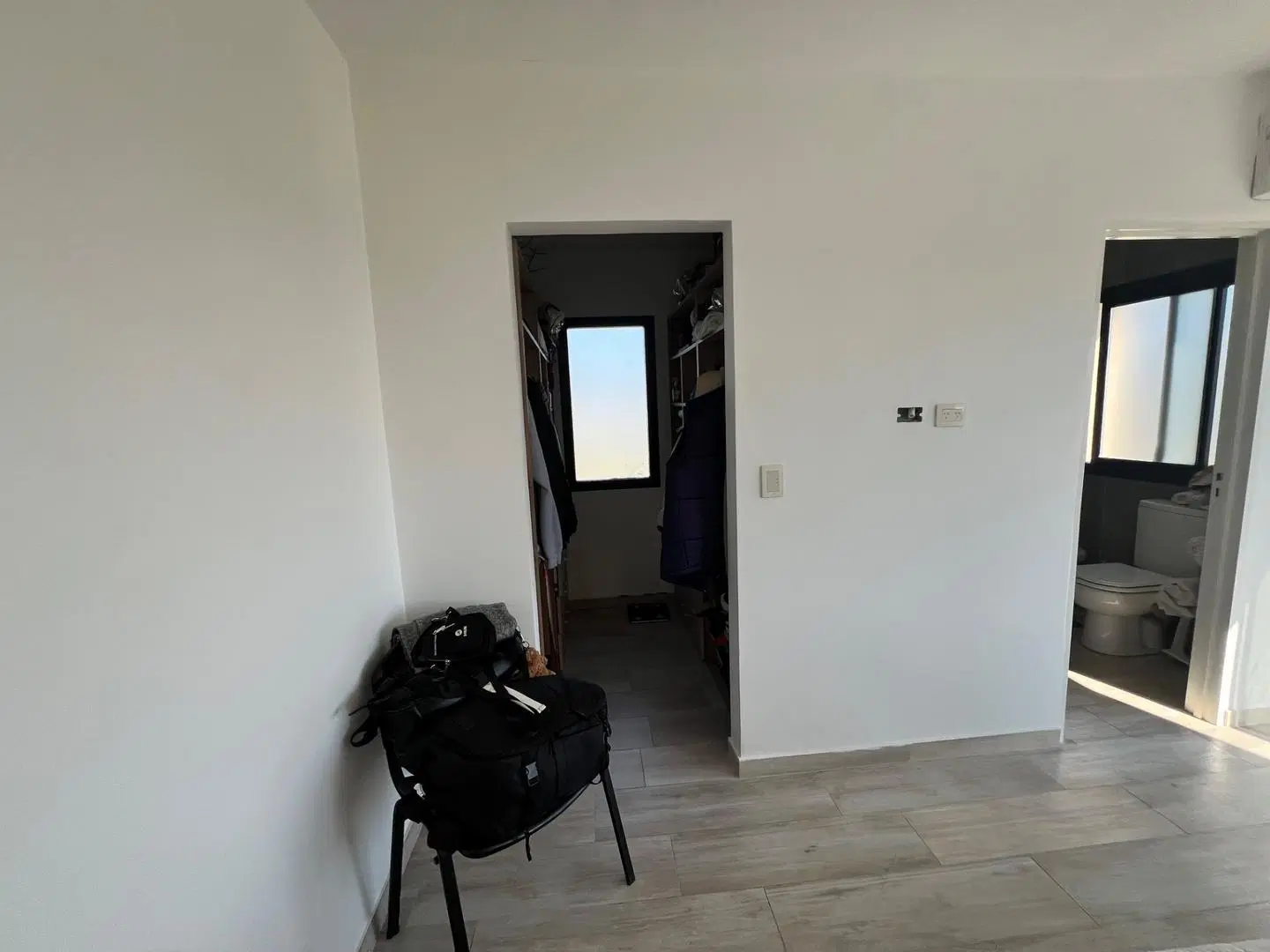 casa con Pileta San Sebastian con fondo verde 3