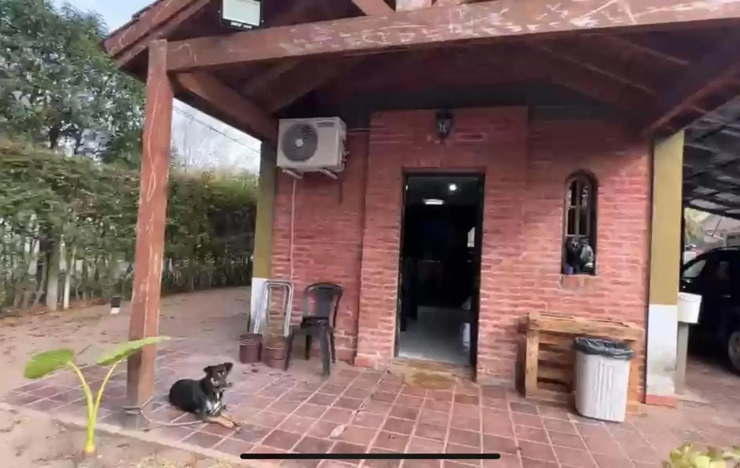 Casa de dos plantas con pileta 2