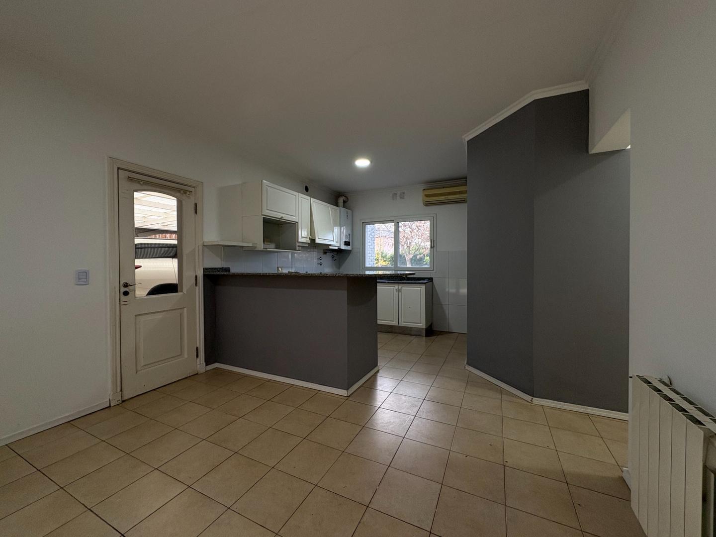 Foto de Casa en alquiler, 4 habitaciones con pileta, Pilar Del Este, imagen 2