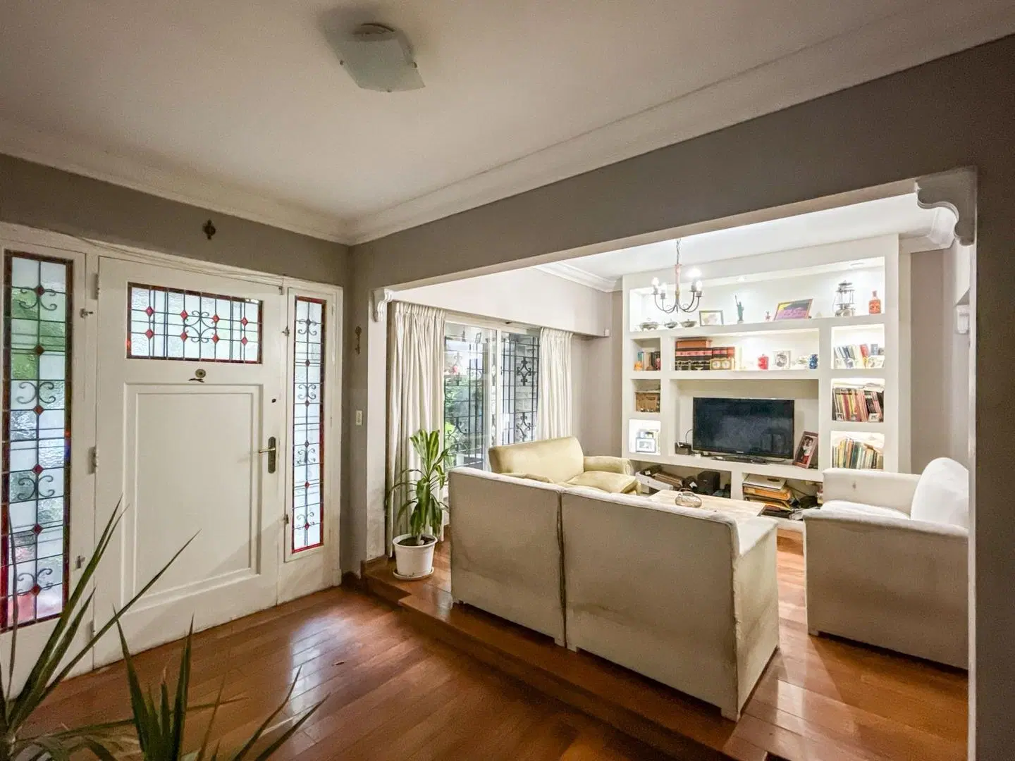Casa con pileta en Vicente Lopez 4