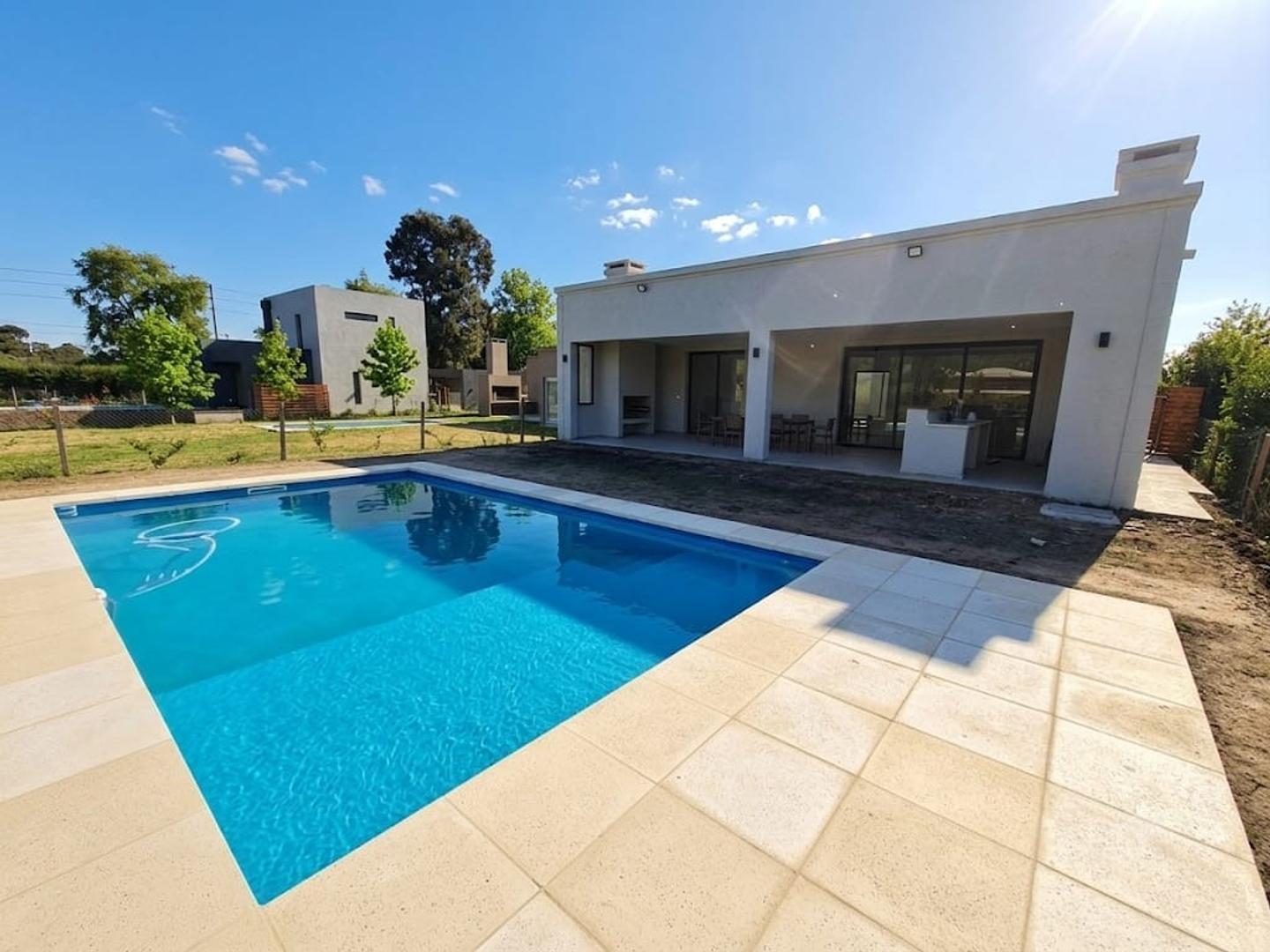 Foto de Casa con pileta en Pilar del Este San Ramon, imagen 2