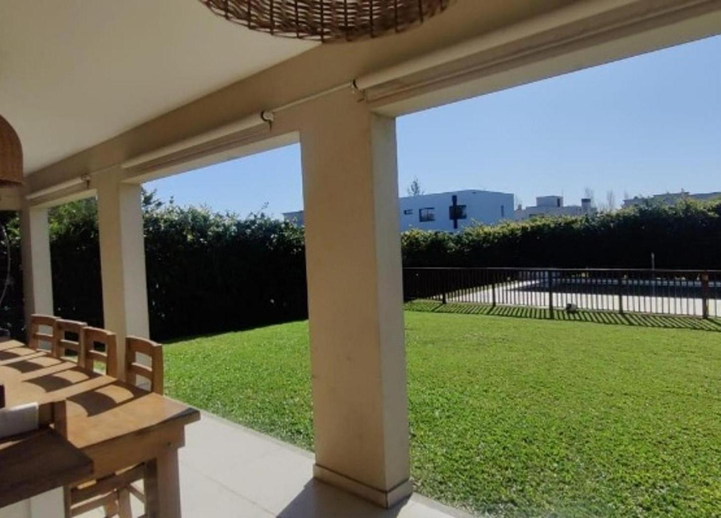 Foto de Casa 5 ambientes y pileta en Pilar del Este Santa Guadalupe, imagen 1