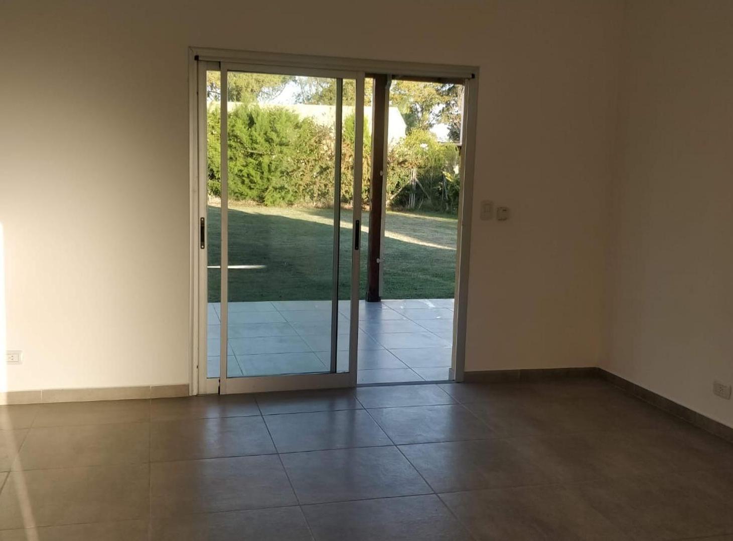 Foto de Casa en venta 5 ambientes en Santa Guadalupe Pilar del Este, imagen 5