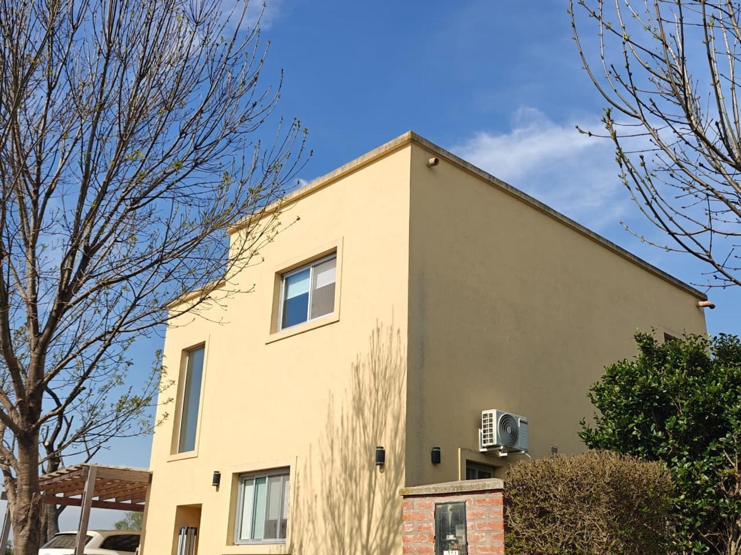 Foto de Casa en venta 5 ambientes en Santa Guadalupe Pilar del Este, imagen 1