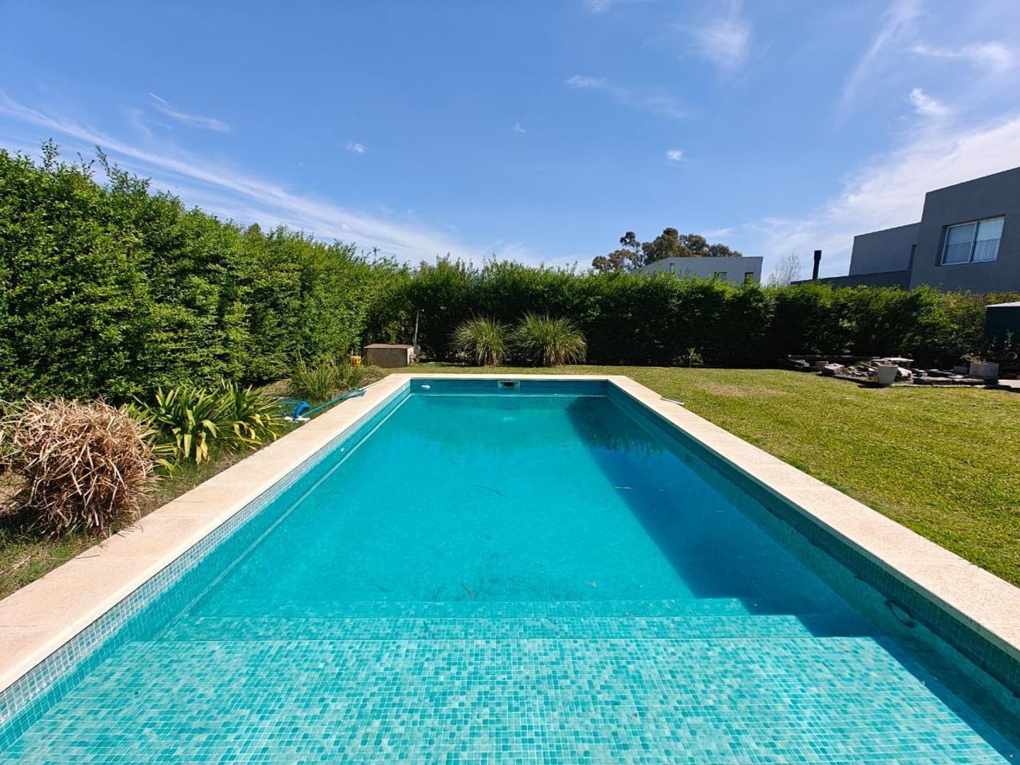 Foto de Casa 4 ambientes con pileta Santa Guadalupe Pilar del Este, imagen 2