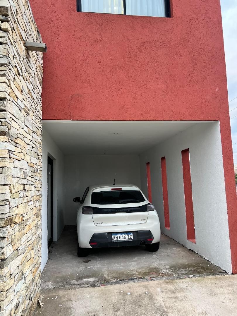 Foto de Casa con Jardín apto crédito en San Eduardo, imagen 2
