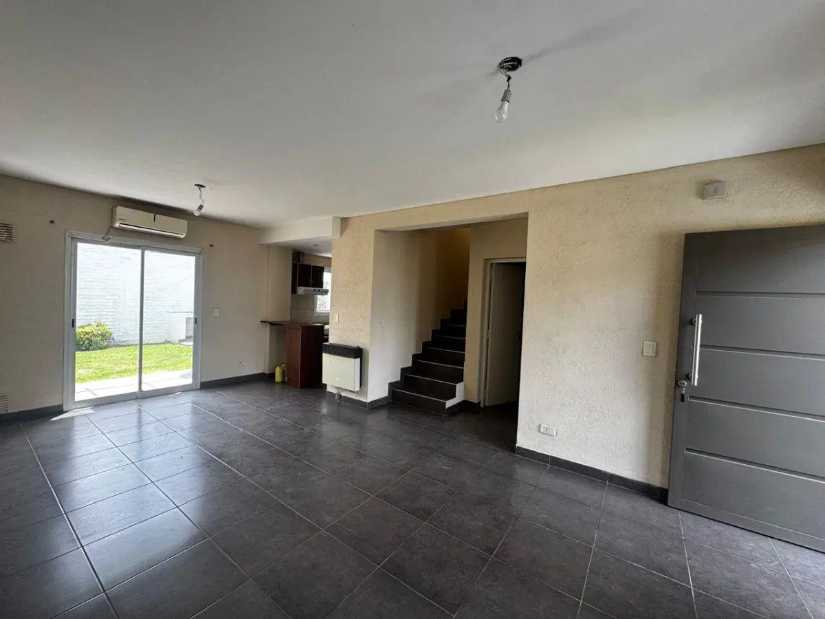 Moderno Dúplex en alquiler Barrio Furlotti | Maipú 2
