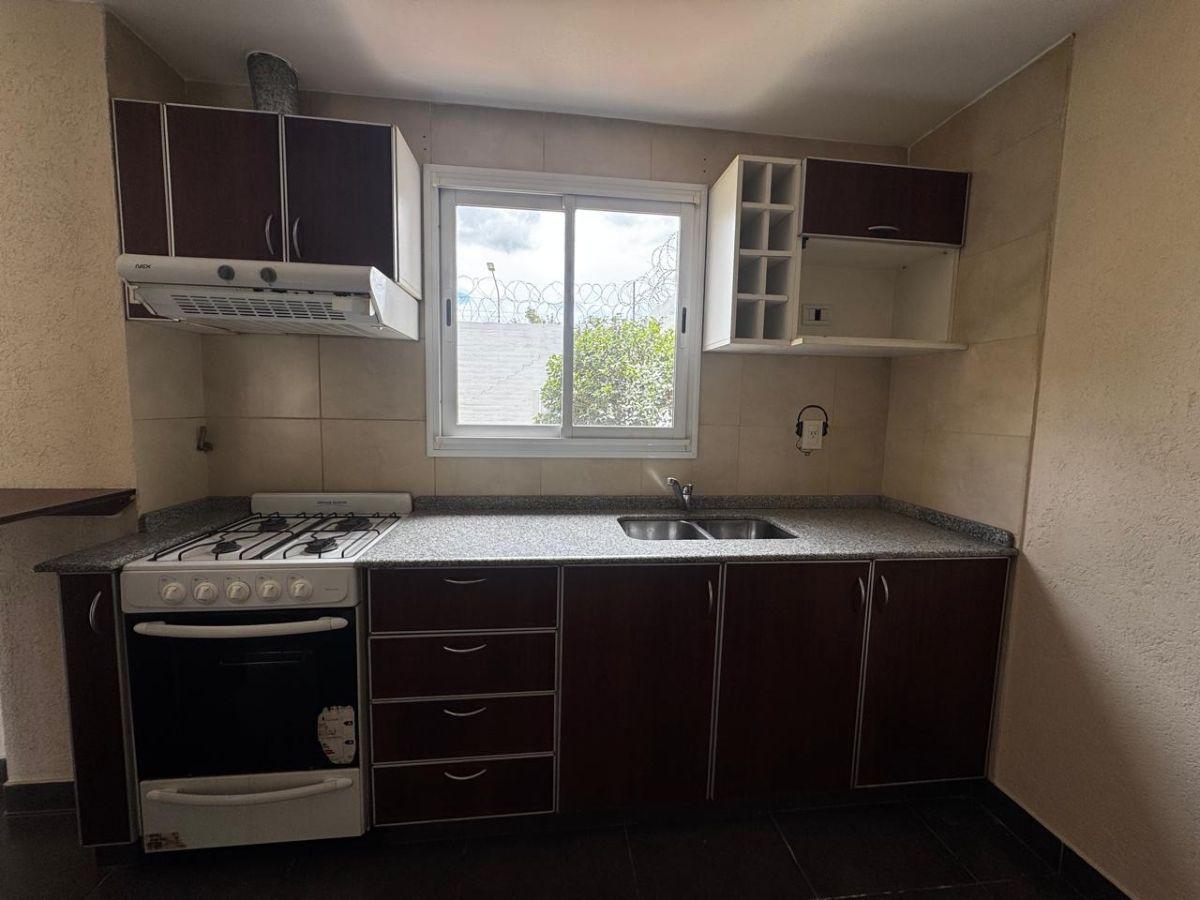 Foto de Moderno Dúplex en alquiler Barrio Furlotti | Maipú, imagen 3