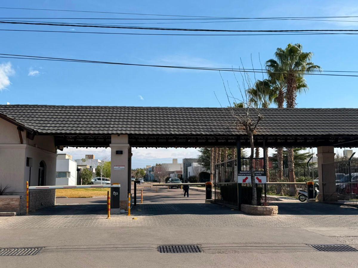 Foto de Oportunidad Única: Lote en Barrio Privado Villa Michelo – Maipú, Mendoza, imagen 2