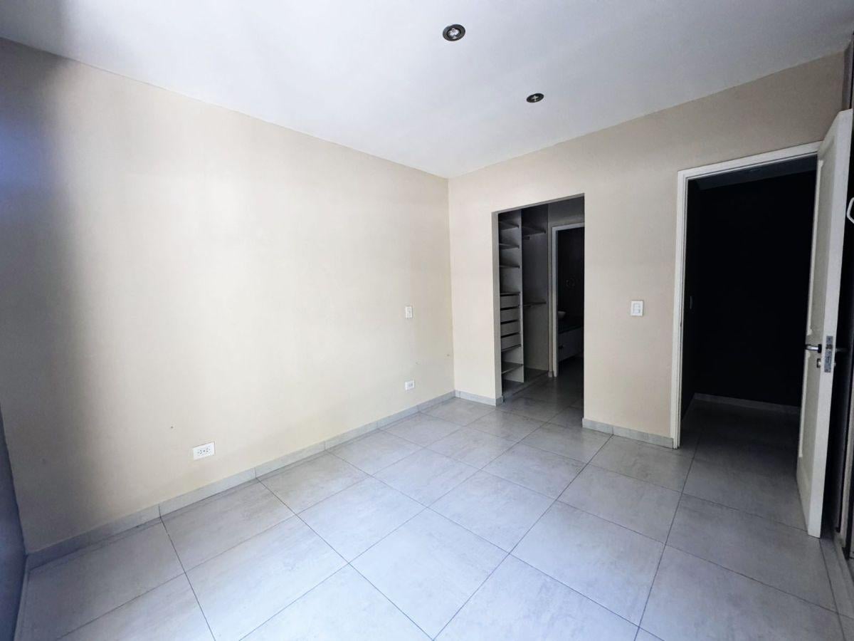 Foto de DEPARTAMENTO EN ALQUILER Exclusivo Bosques de Maipú | Suite con, imagen 3