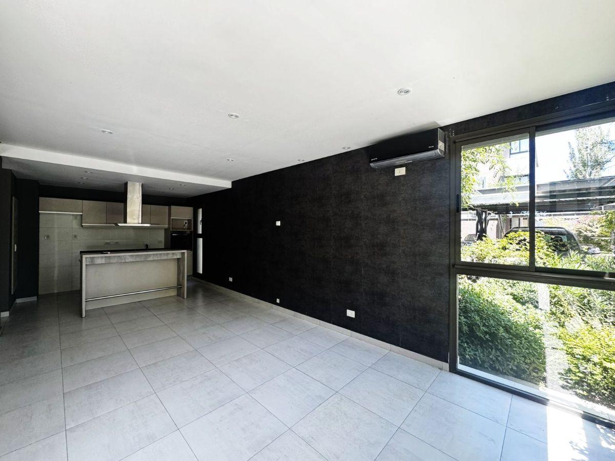 Foto de DEPARTAMENTO EN ALQUILER Exclusivo Bosques de Maipú | Suite con, imagen 1