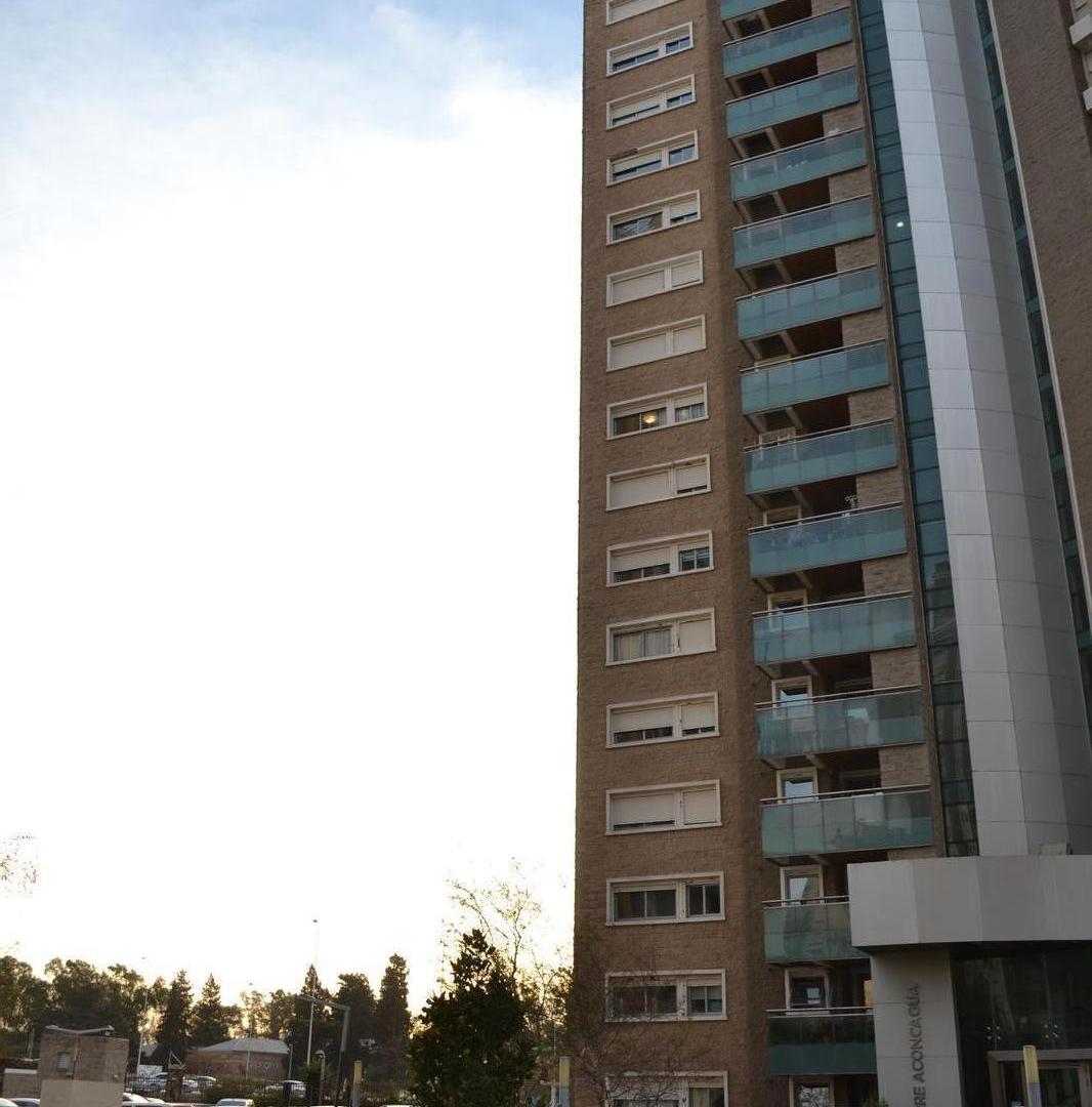 Foto de Departamento 3 dormitorios + cochera - Alto Villasol, imagen 2