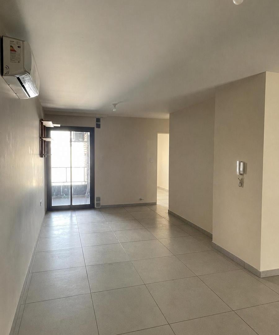 Foto de Alquiler departamento 1 dormitorio con balcon - Centro, imagen 2