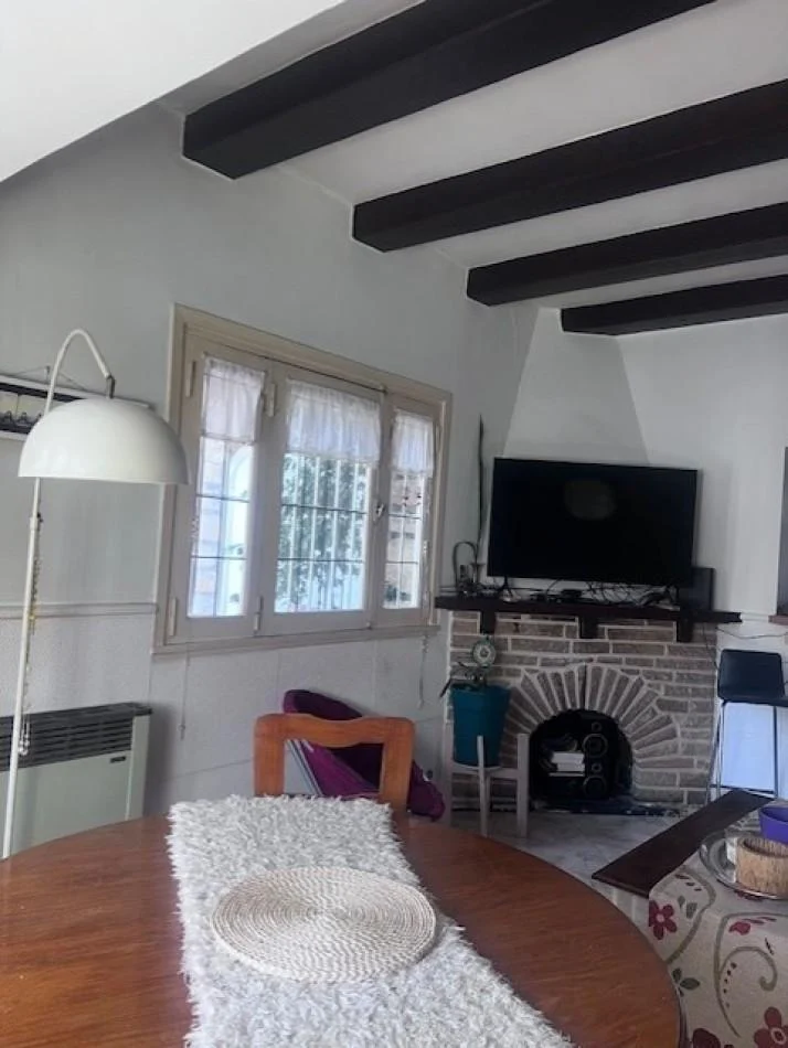 Foto de VENTA CASA 3 AMB CON DEPENDENCIA DOBLE GARAJE Y PATIO ZONA GUEMES, imagen 3