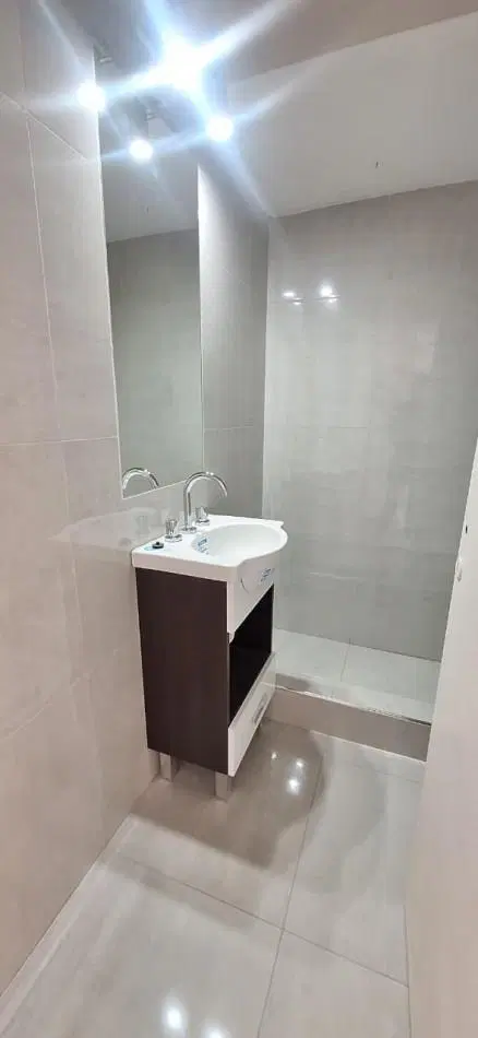 venta casa tres ambientes con garage y quincho zona Parque Luro 2