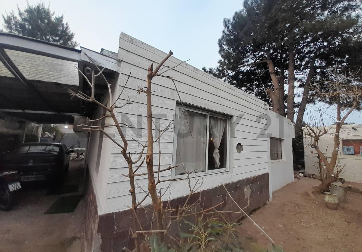 CASA EN VENTA 5 AMBIENTES EN OSTENDE