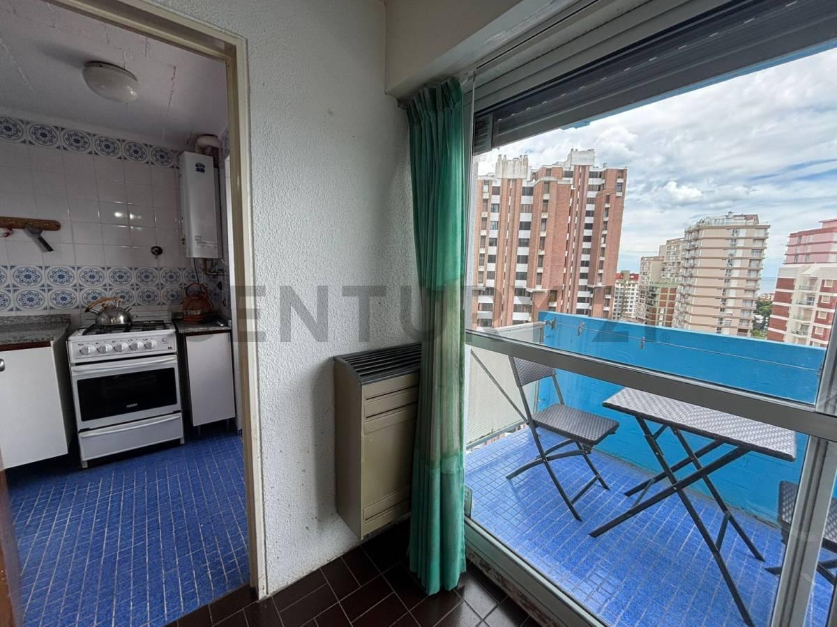 Foto de ALQUILER TEMPORAL DEPARTAMENTO 2 AMBIENTES CON ESTACIONAMIENTO PINAMAR, imagen 3