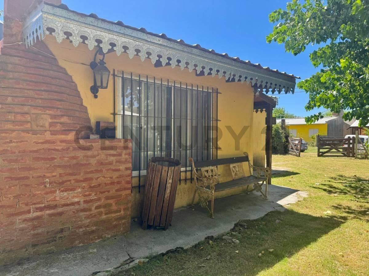 Casa en venta 4 ambientes cerca de la ruta en Mar del Tuyú